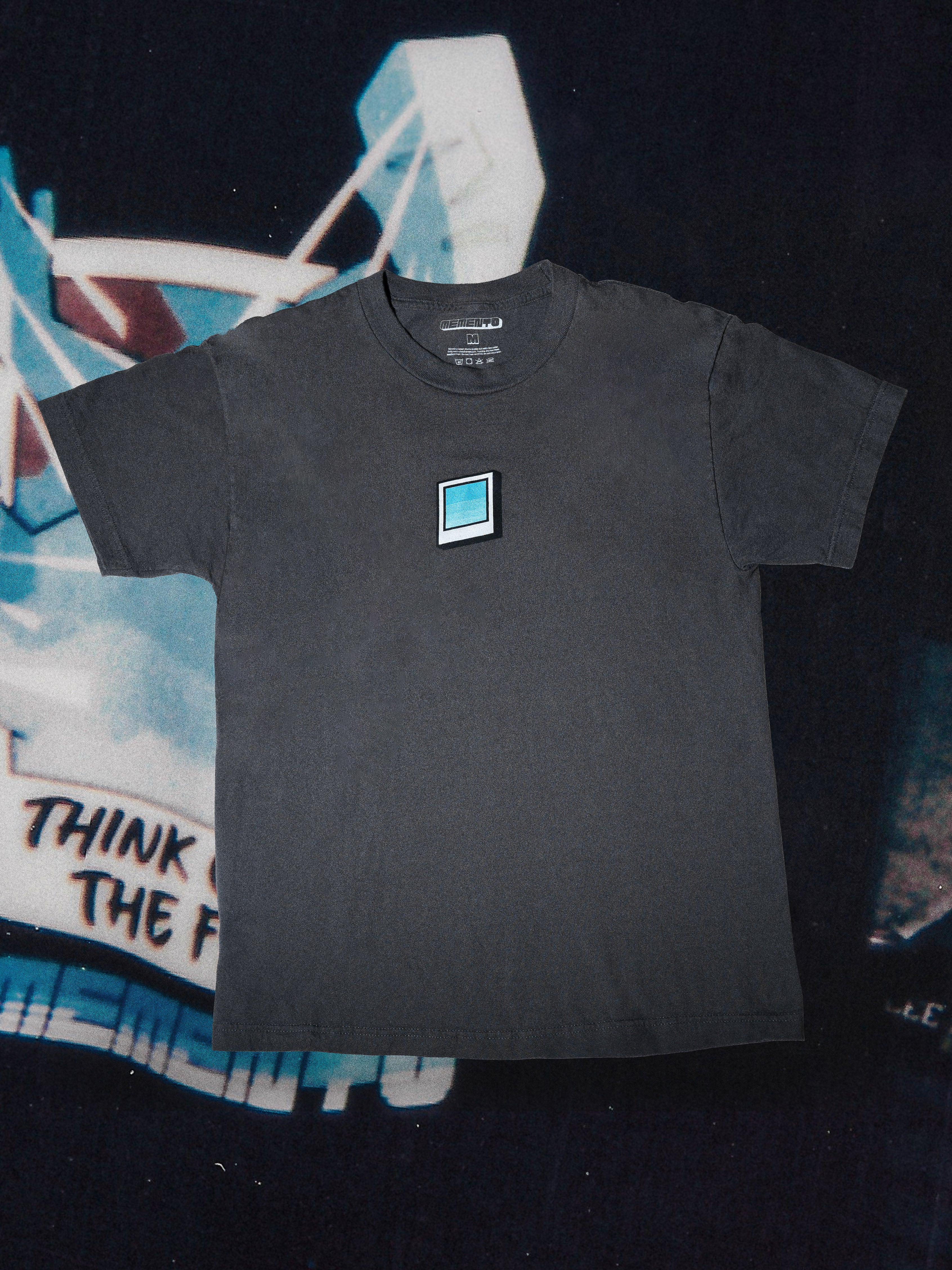 Think Outside the Frame T-shirt - Grey