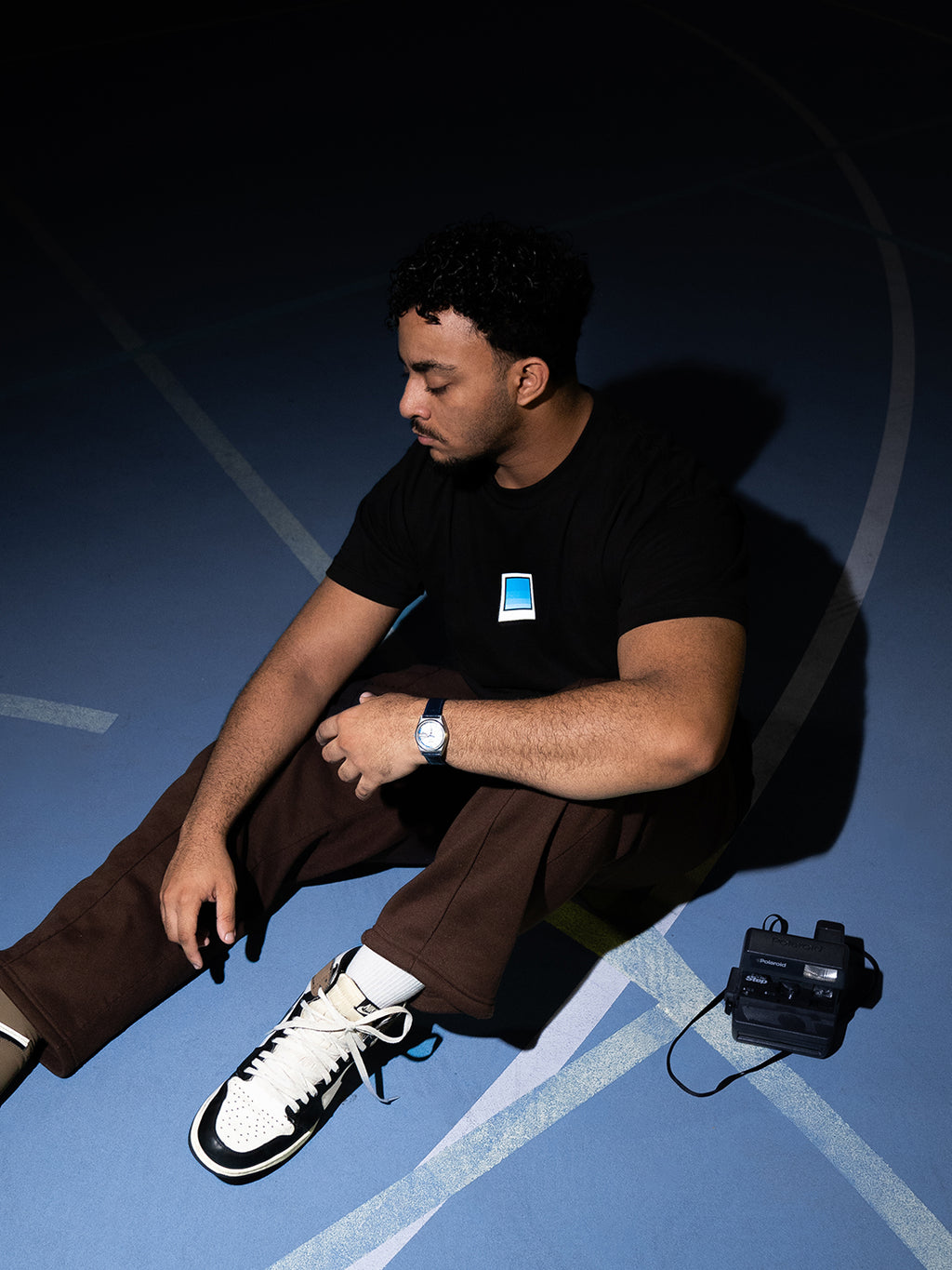 Think Outside the Frame T-shirt - Black